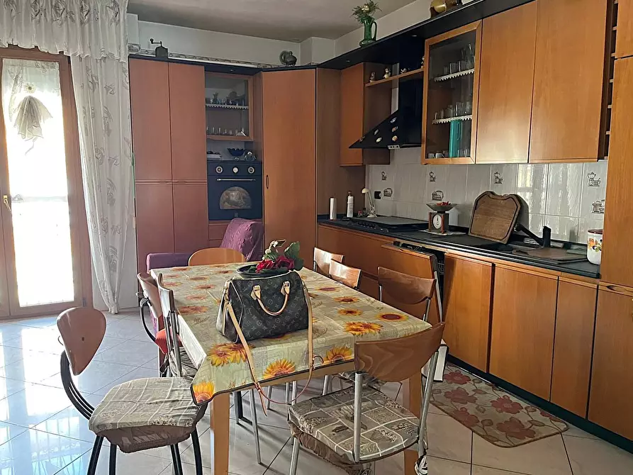 Immagine 5 di Appartamento in vendita  in Via TOGLIATTI a San Severo