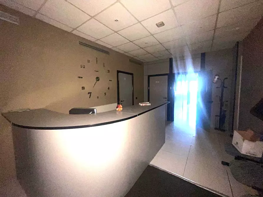 Immagine 3 di Ufficio in vendita  in Via francesco provenzale a Napoli