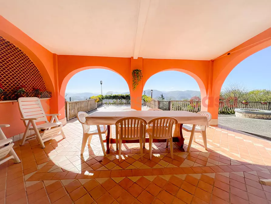 Immagine 3 di Casa bifamiliare in vendita  in Via CAPO LE RIPE, 18 a Fiuggi