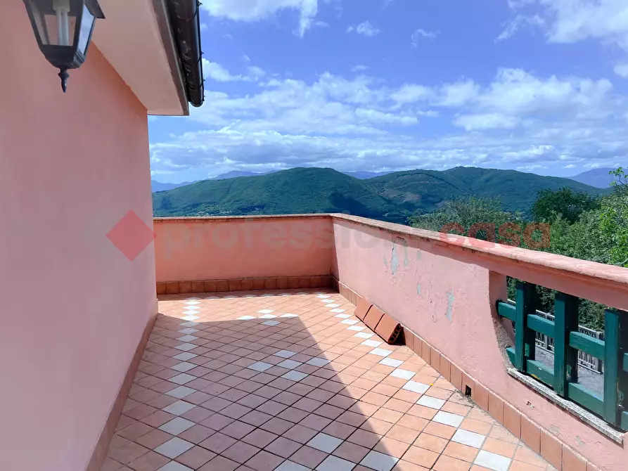 Immagine 12 di Casa bifamiliare in vendita  in Via CAPO LE RIPE, 18 a Fiuggi