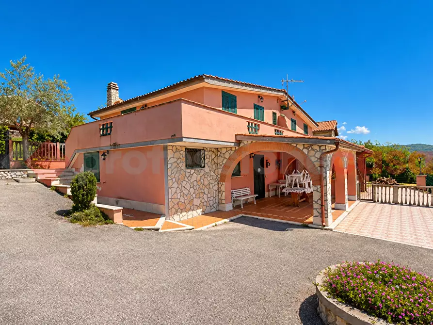 Immagine 1 di Casa bifamiliare in vendita  in Via CAPO LE RIPE, 18 a Fiuggi