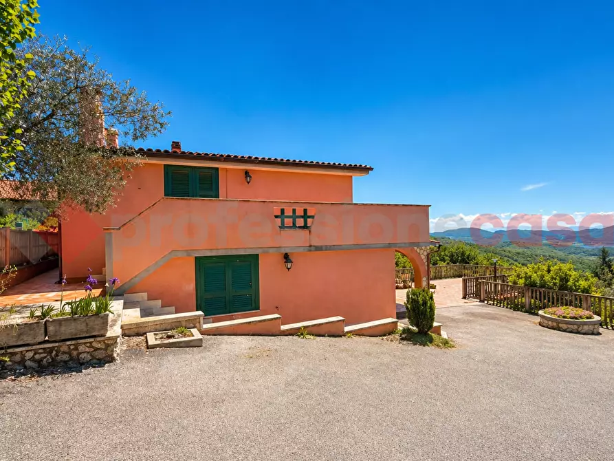 Immagine 2 di Casa bifamiliare in vendita  in Via CAPO LE RIPE, 18 a Fiuggi