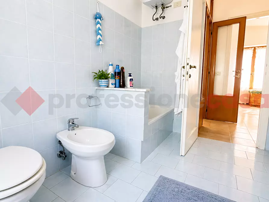 Immagine 19 di Casa bifamiliare in vendita  in Via CAPO LE RIPE, 18 a Fiuggi