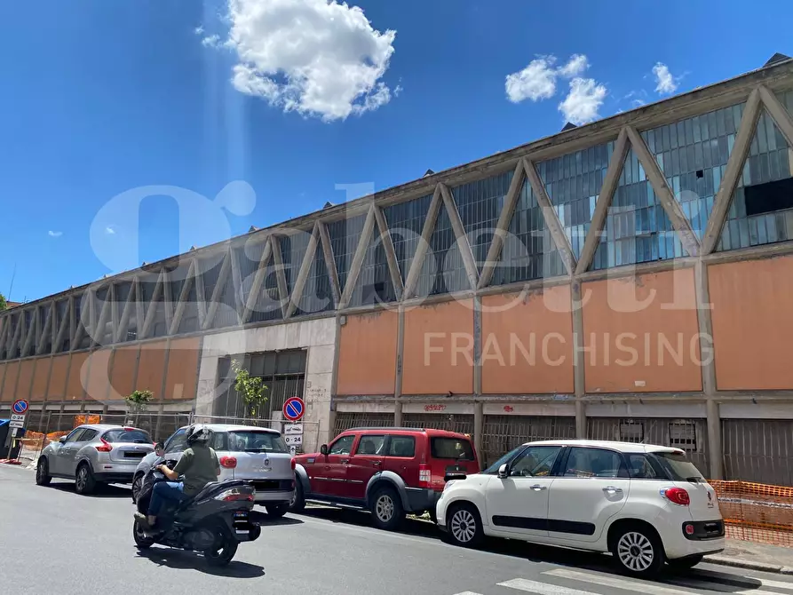 Immagine 5 di Negozio in vendita  in Via Trionfale, 98 a Roma