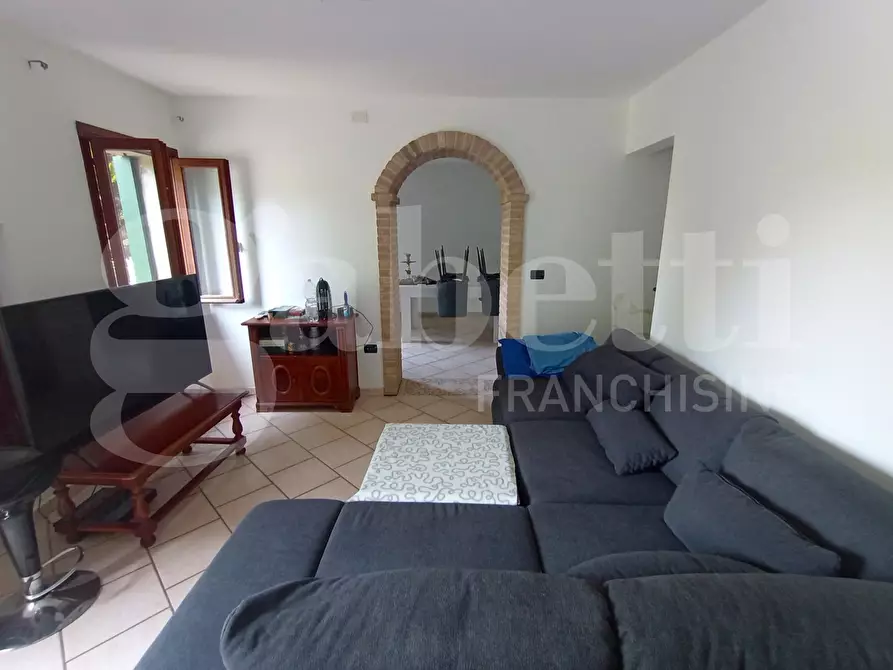 Immagine 2 di Casa indipendente in vendita  in Via CAVARZERE   Via dei Martiri, 59 a Cavarzere
