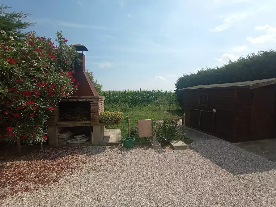 Immagine 29 di Casa bifamiliare in vendita  in Via Cavarzere, localitÃ  Fossaviera, 00 a Cavarzere