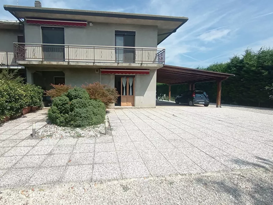 Immagine 3 di Casa bifamiliare in vendita  in Via Cavarzere, localitÃ  Fossaviera, 00 a Cavarzere