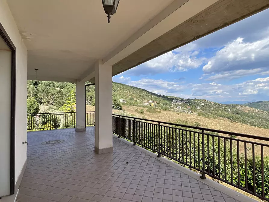 Immagine 28 di Villa in vendita  in Via Miravalle, 21 a Ferentino