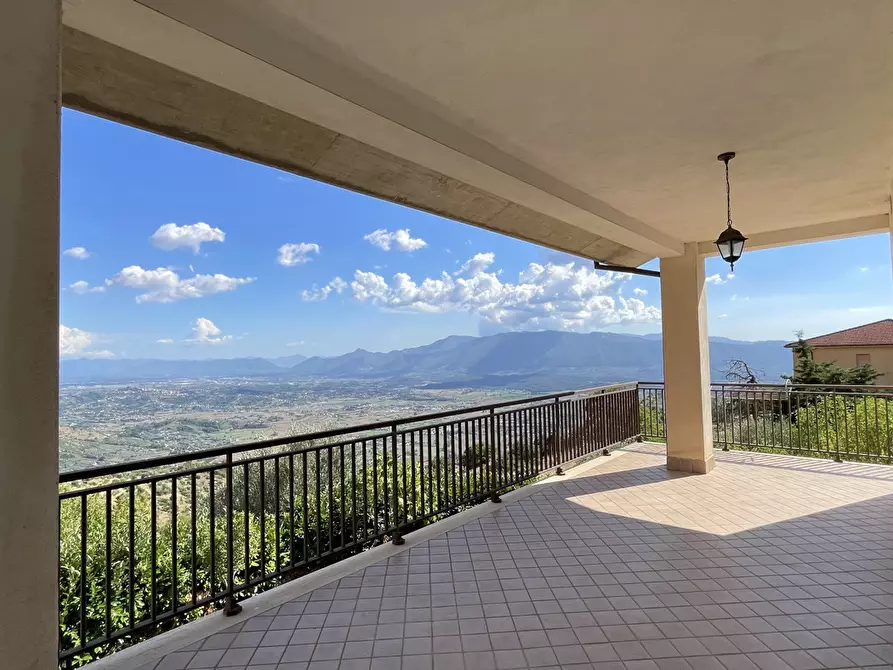 Immagine 13 di Villa in vendita  in Via Miravalle, 21 a Ferentino