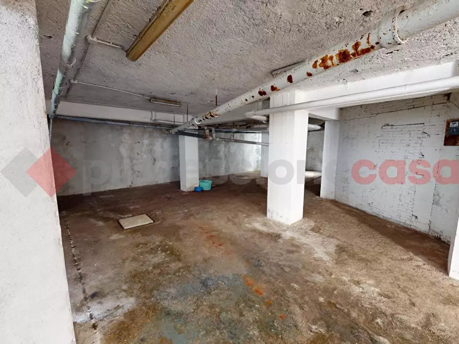 Immagine 7 di Box auto in vendita  in Via dei Castiglioni a Roma