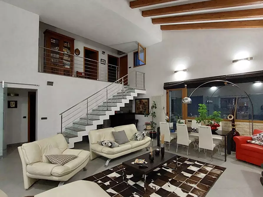 Immagine 1 di Villa in vendita  in Via CAVARZERE Via Spalato, 00 a Cavarzere