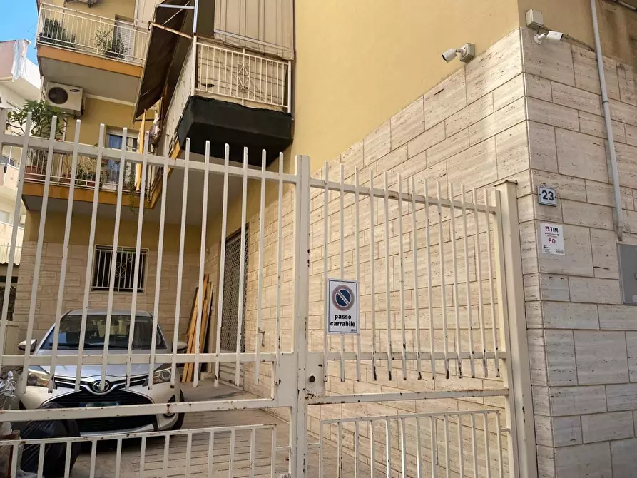 Immagine 3 di Laboratorio in vendita  in Via Palagonia, 25/27 a Bagheria
