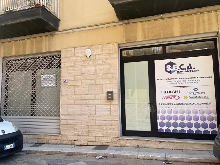 Immagine 2 di Laboratorio in vendita  in Via Palagonia, 25/27 a Bagheria