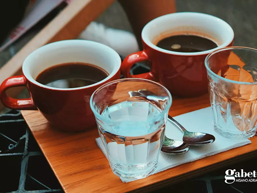 Immagine 1 di Bar / Ristorante in vendita  in Piazza Mercato a Cattolica