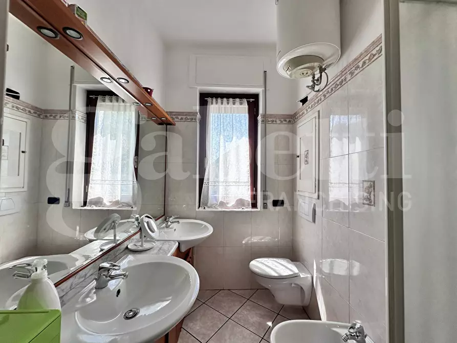 Immagine 24 di Appartamento in vendita  in Via Volta, 1 a Barni