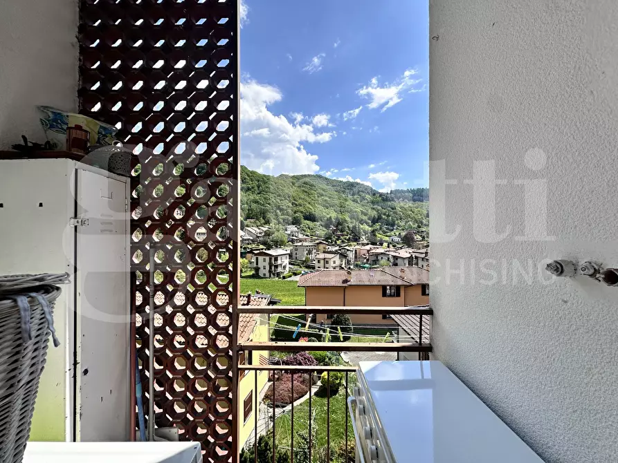 Immagine 30 di Appartamento in vendita  in Via Volta, 1 a Barni