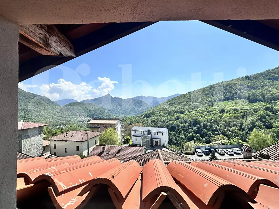 Immagine 13 di Appartamento in vendita  in Via Santa Valeria, 1 a Rezzago