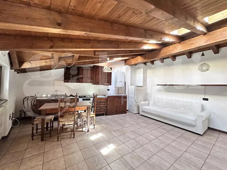 Immagine 5 di Appartamento in vendita  in Via Santa Valeria, 1 a Rezzago