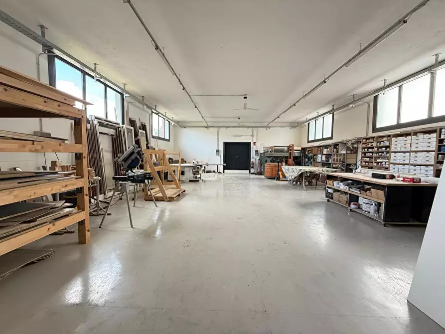 Immagine 21 di Capannone industriale in vendita  in Via ALESSANDRO VOLTA, 12 a Calcio
