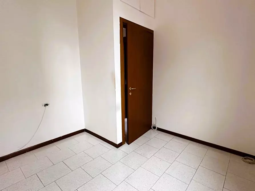 Immagine 5 di Casa indipendente in vendita  in Via UGO FOSCOLO a Legnano