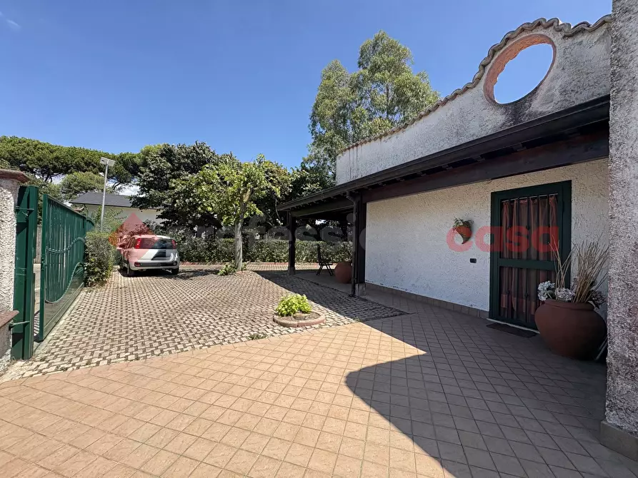 Immagine 10 di Villa in vendita  in Via CONSORZIO NUOVA SANTA MONICA, 5 a Terracina