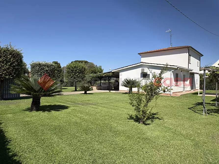 Immagine 1 di Villa in vendita  in Via LIDO ARCOBALENO, 5 a Terracina