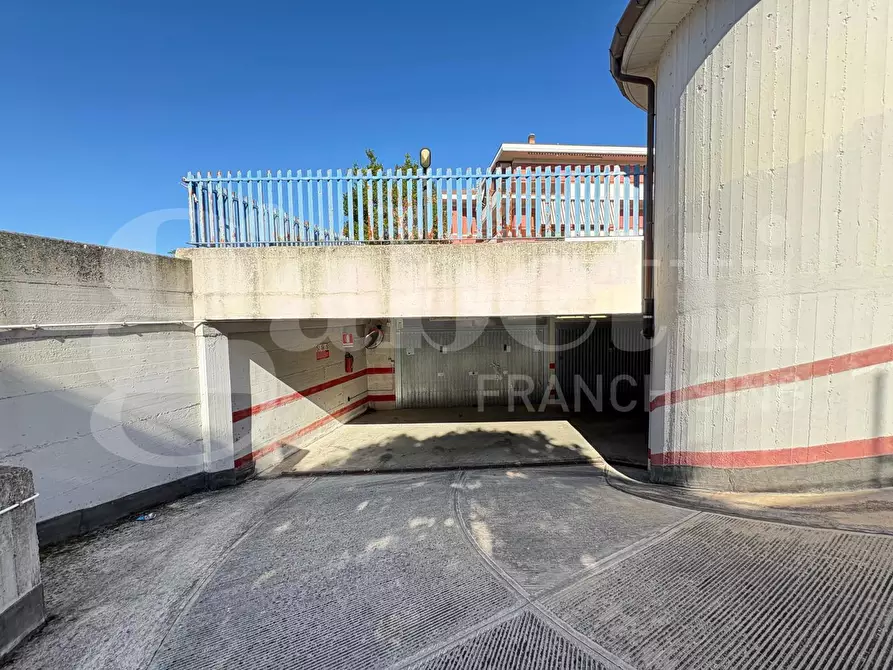 Immagine 6 di Box auto in vendita  in Via di Bravetta a Roma