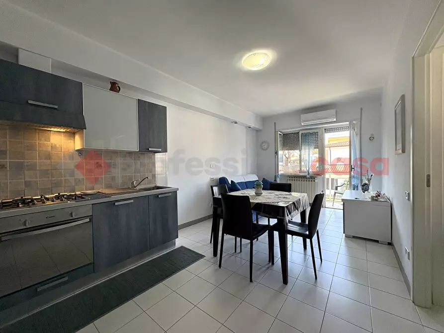 Immagine 2 di Appartamento in vendita  in Viale EUROPA, 216 a Terracina