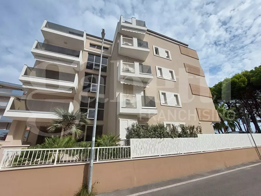 Immagine 26 di Appartamento in vendita  in Via Emilia, 2 a Alba Adriatica