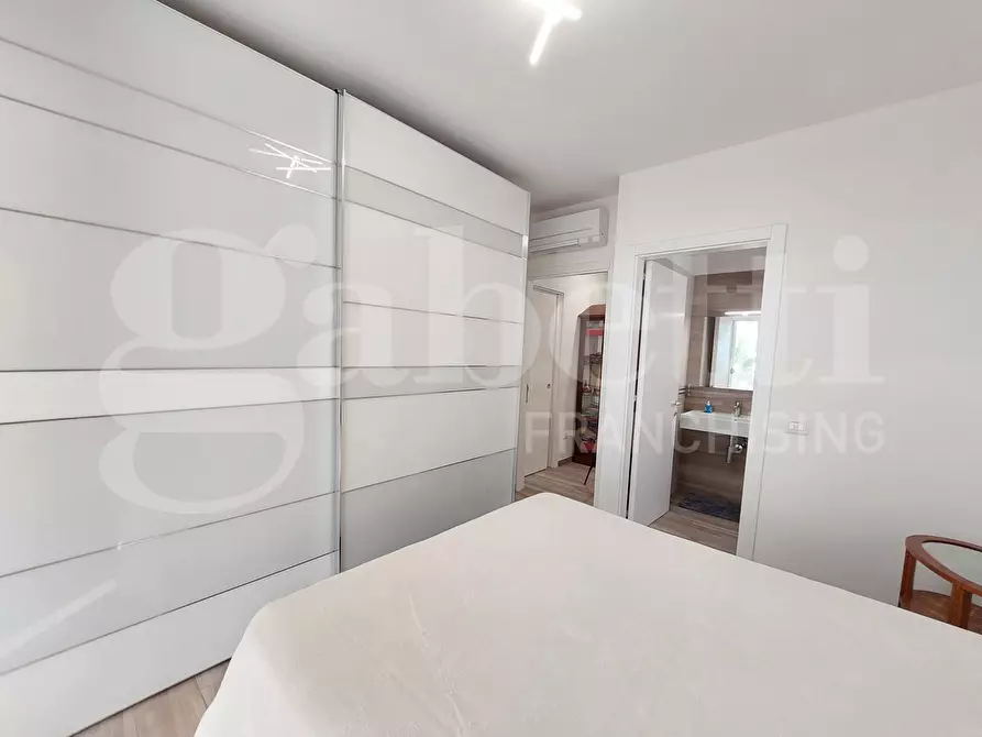 Immagine 14 di Appartamento in vendita  in Via Emilia, 2 a Alba Adriatica