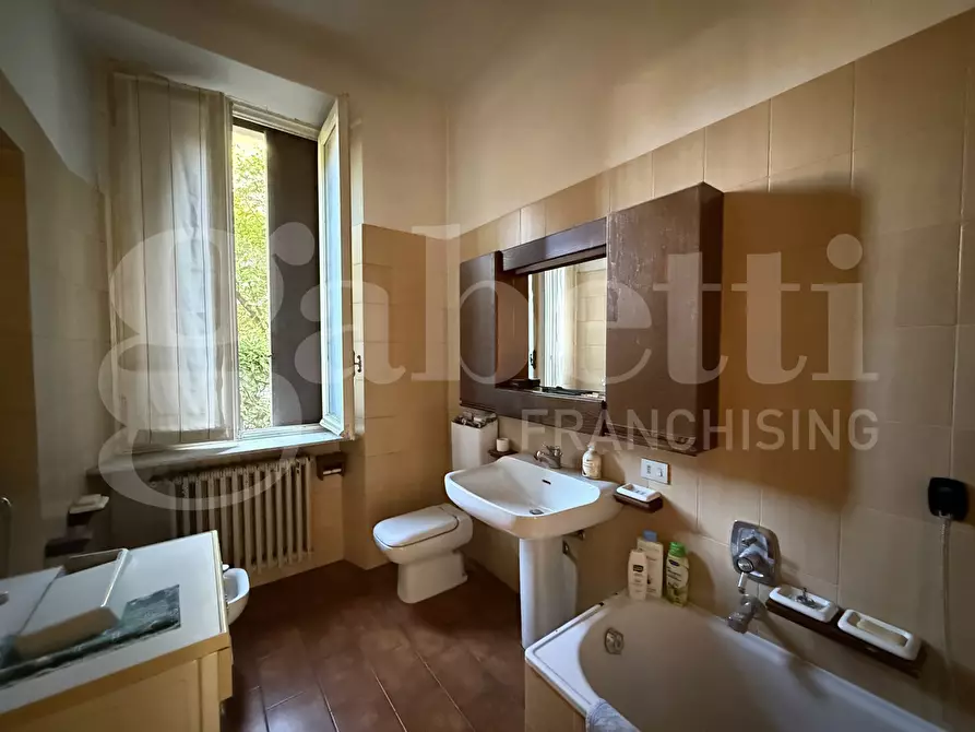 Immagine 14 di Villa in vendita  in Via Leopardi, snc a Erba