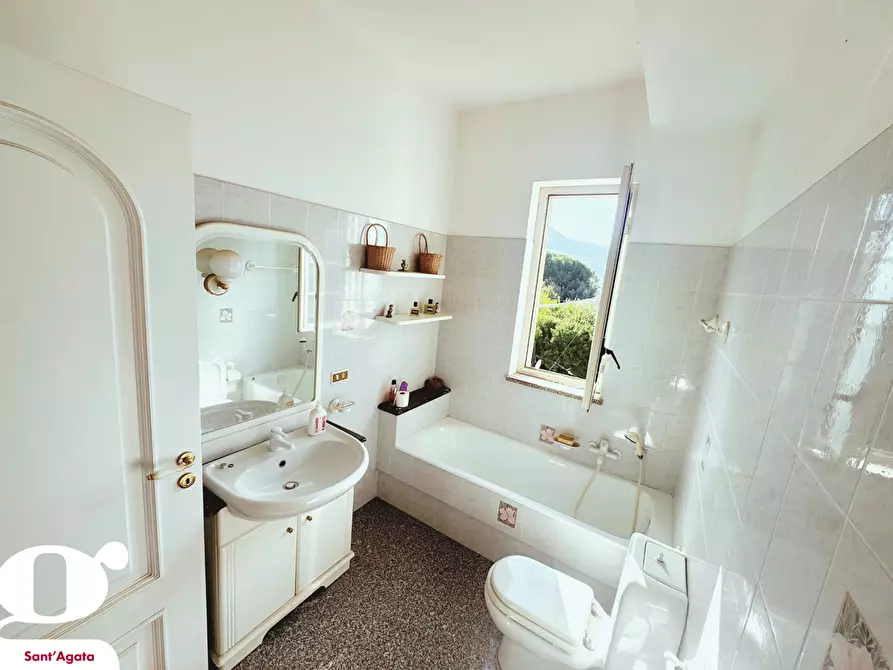 Immagine 9 di Appartamento in vendita  in Contrada VALLEBRUCA, 30 a Sant'agata Di Militello