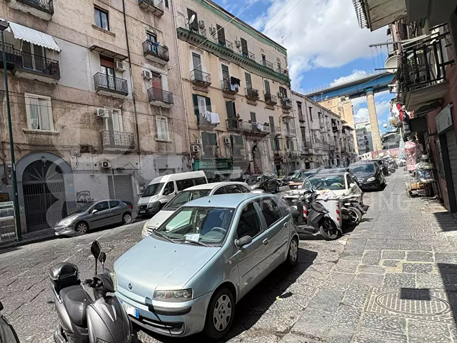 Immagine 12 di Negozio in affitto  in Via santi giovanni e paolo a Napoli