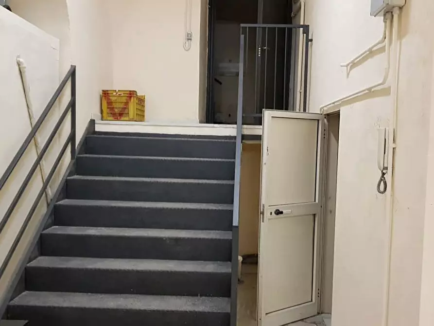 Immagine 3 di Negozio in vendita  in Via Rimini a Napoli