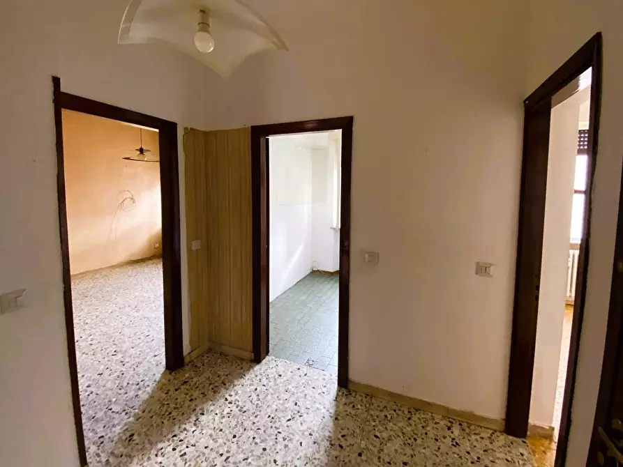 Immagine 10 di Appartamento in vendita  in Via giacomo leopardi, 17 a Legnano