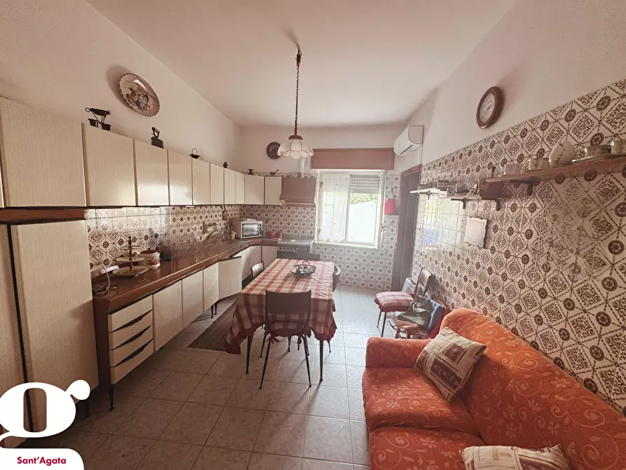 Immagine 4 di Appartamento in vendita  in Via GALILEO GALILEI, 84 a Caronia