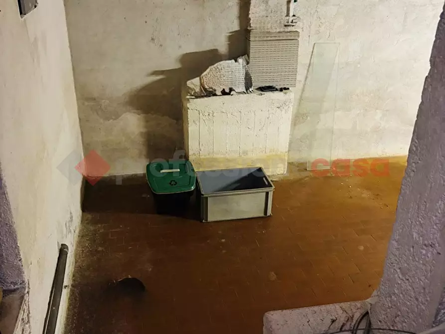 Immagine 7 di Negozio in vendita  in Piazzale KENNEDY, 15 a San Felice Circeo