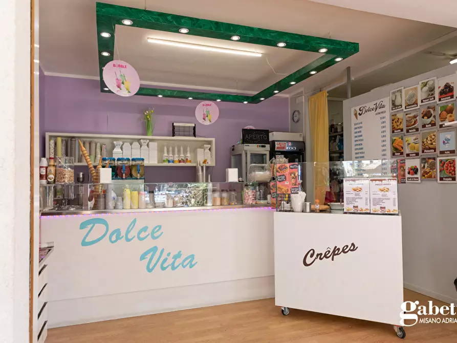 Immagine 4 di Bar / Ristorante in vendita  in Via Lungo Darsena a Misano Adriatico