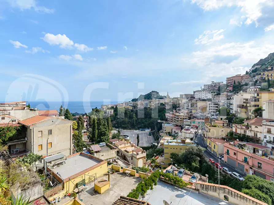 Immagine 21 di Appartamento in vendita  in Piazza Franz Pagano, 26 a Taormina