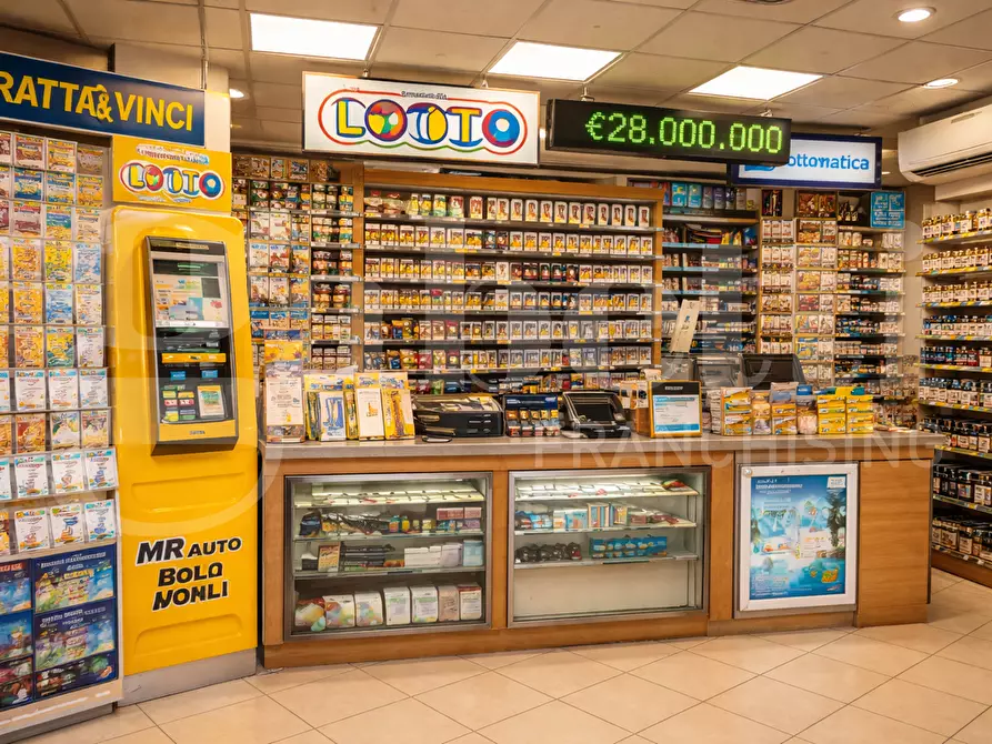 Immagine 2 di Attività commerciale in vendita  in Via SOTTOMARINA - VIALE VENETO, 12 a Chioggia