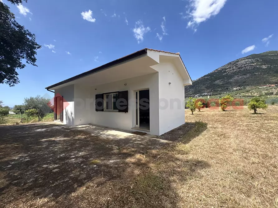 Immagine 1 di Casa indipendente in vendita  in Via FOSSO COLONNA, 10 a Terracina