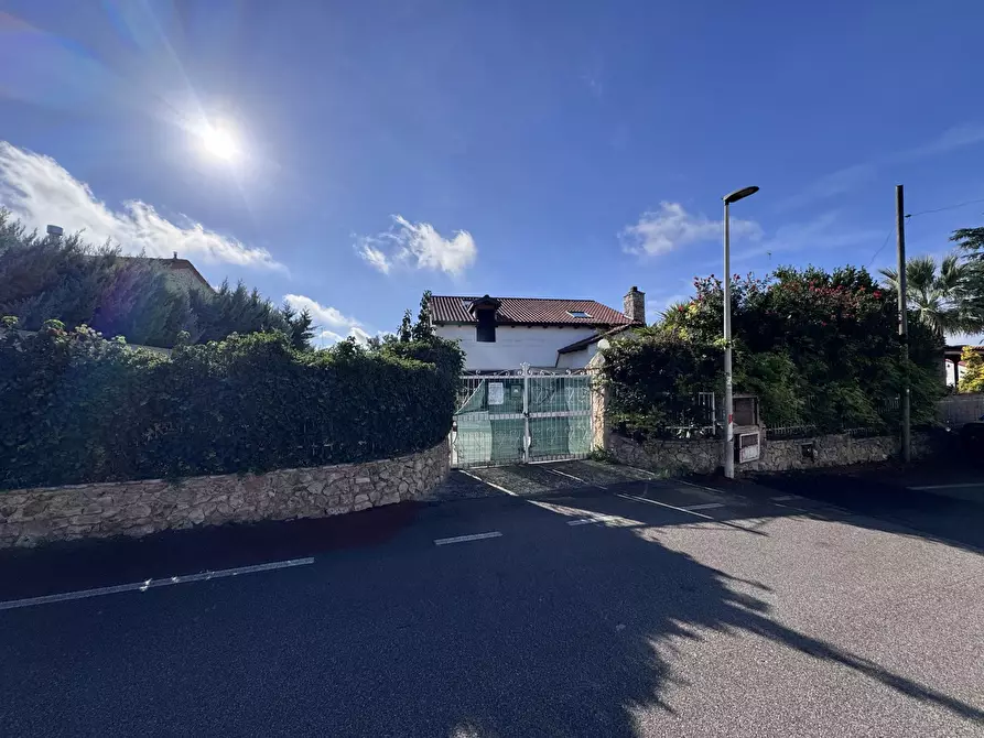 Immagine 22 di Villa in vendita  in Via MICHAEL, 12 a Statte