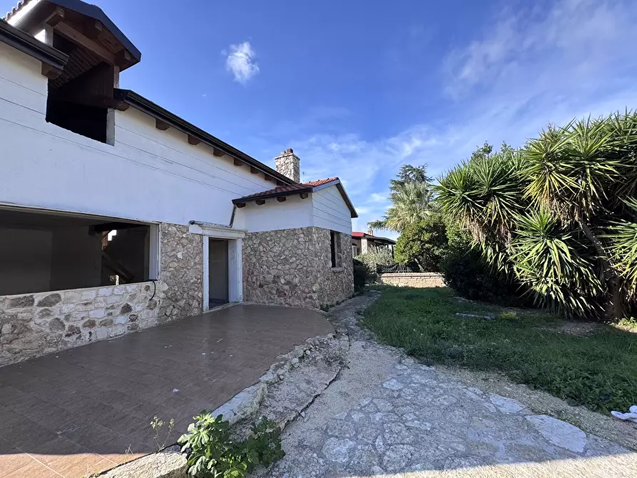 Immagine 19 di Villa in vendita  in Via MICHAEL, 12 a Statte