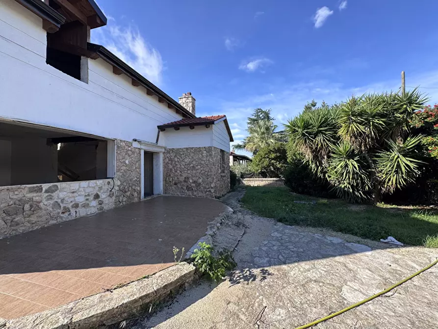 Immagine 2 di Villa in vendita  in Via MICHAEL, 12 a Statte