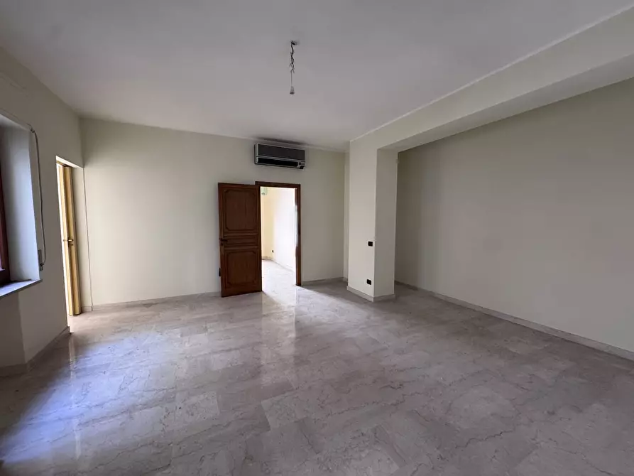 Immagine 5 di Appartamento in vendita  in Via BERARDI, 22 a Taranto