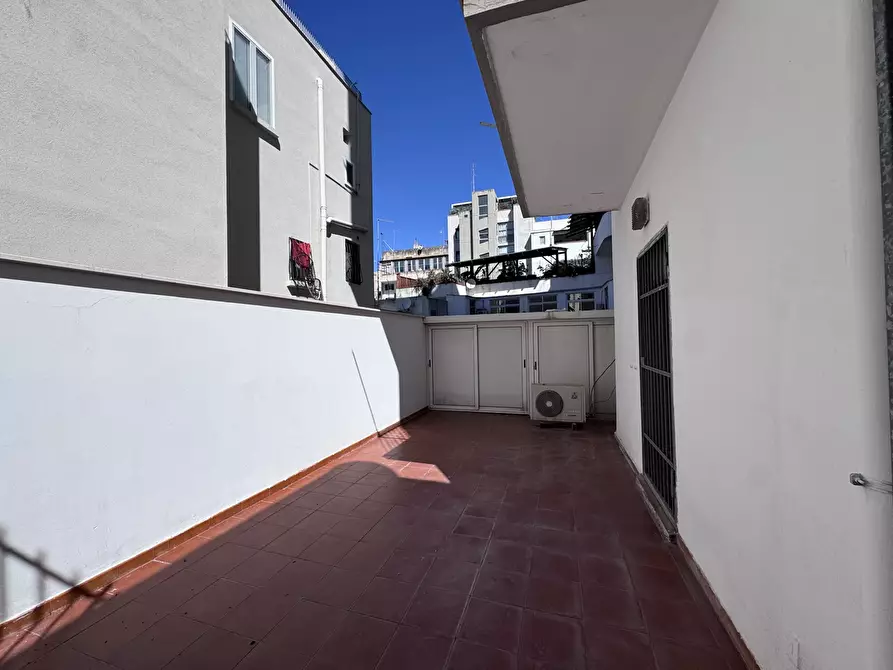 Immagine 12 di Ufficio in vendita  in Via BERARDI, 22 a Taranto