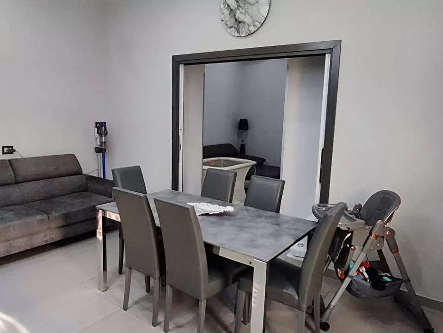 Immagine 3 di Appartamento in vendita  in Via torino a Napoli