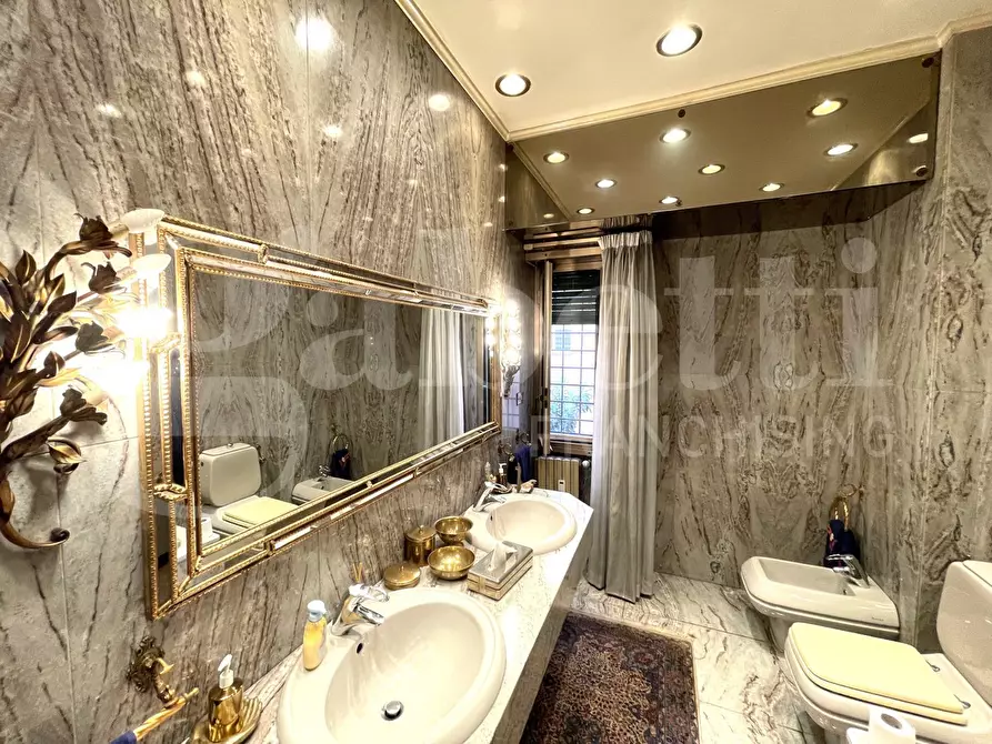 Immagine 12 di Appartamento in vendita  in Via Latina, 45 a Roma