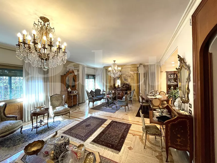 Immagine 2 di Appartamento in vendita  in Via Latina, 45 a Roma