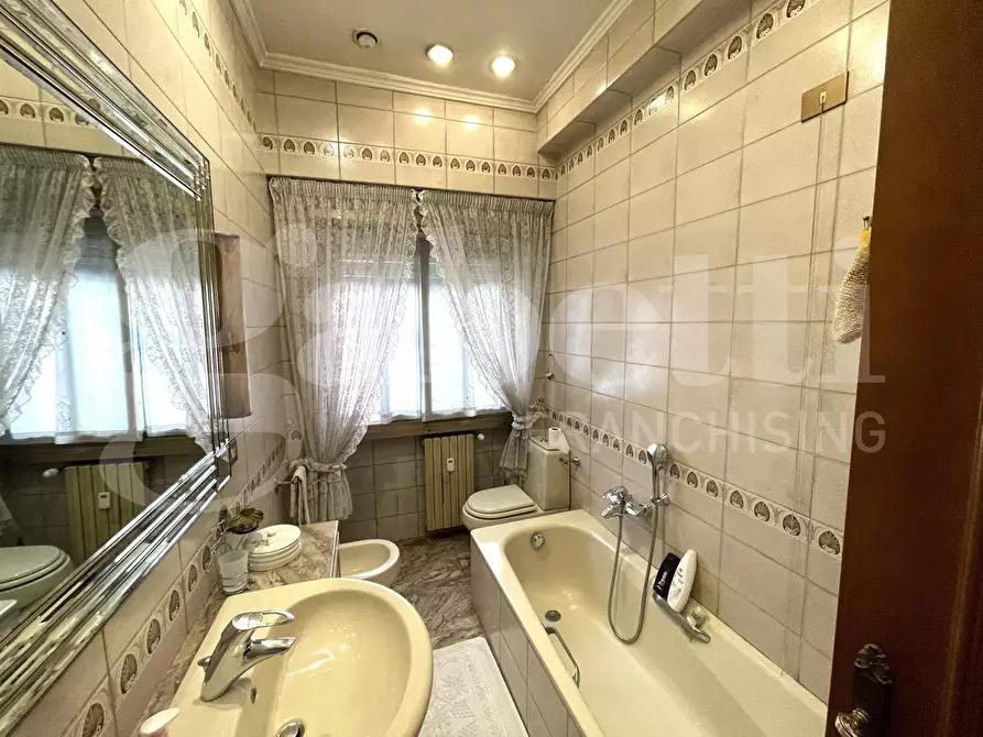 Immagine 29 di Appartamento in vendita  in Via Latina, 45 a Roma